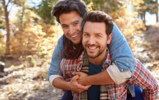 Picture of couple enjoying a romantic cabin in Oklahoma.